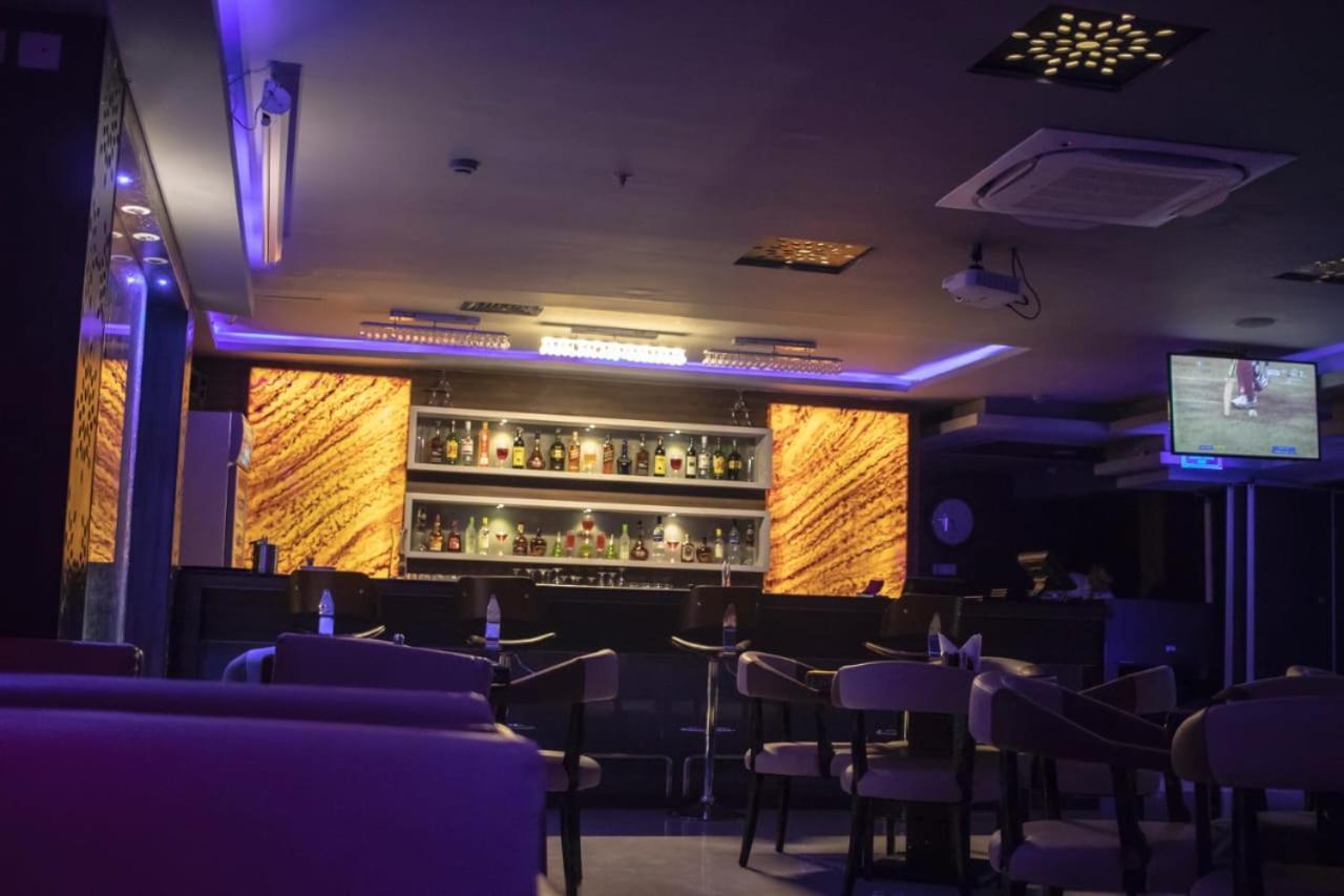 Hotel Srr Grand Ченнаї Екстер'єр фото