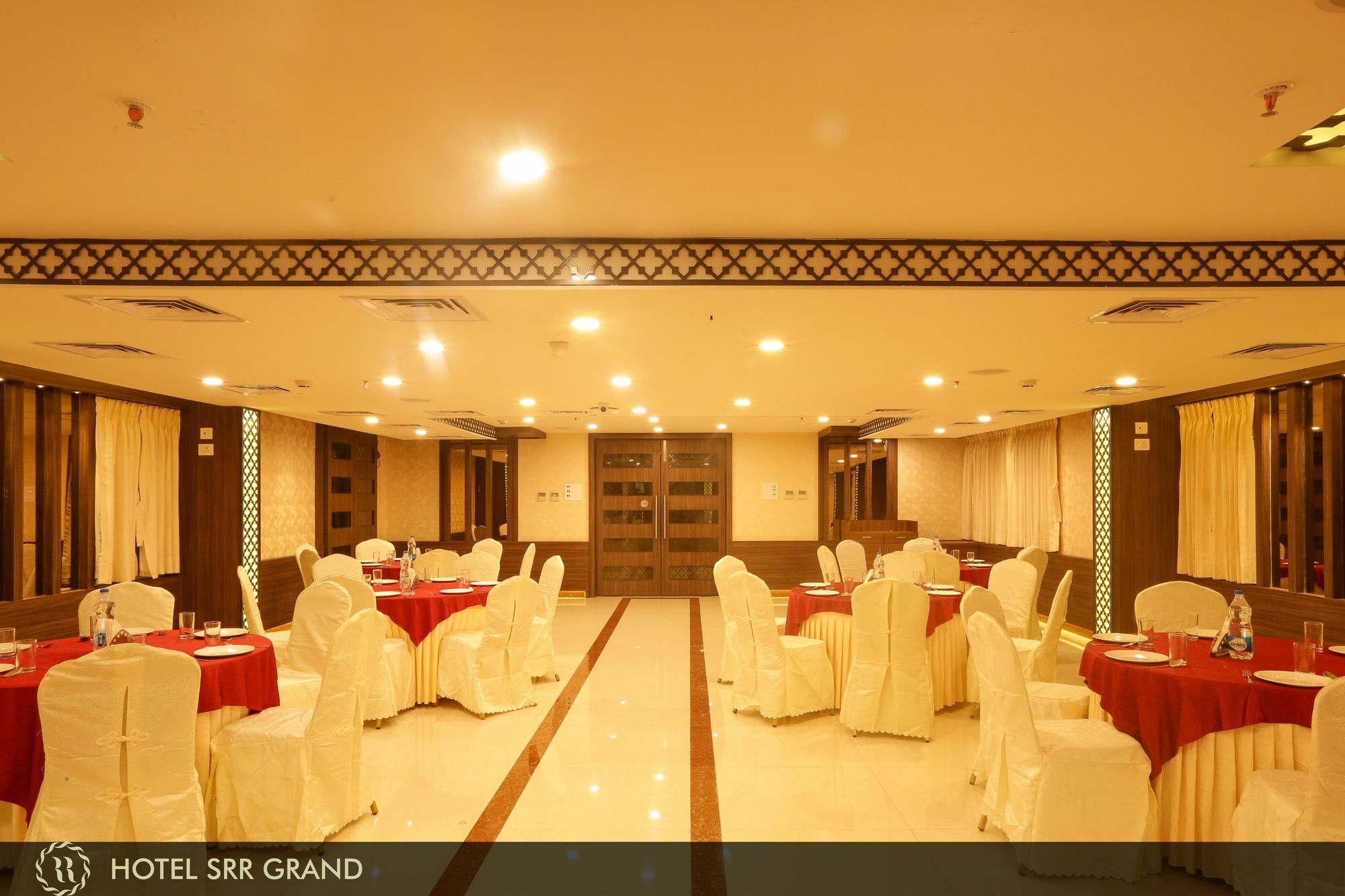 Hotel Srr Grand Ченнаї Екстер'єр фото